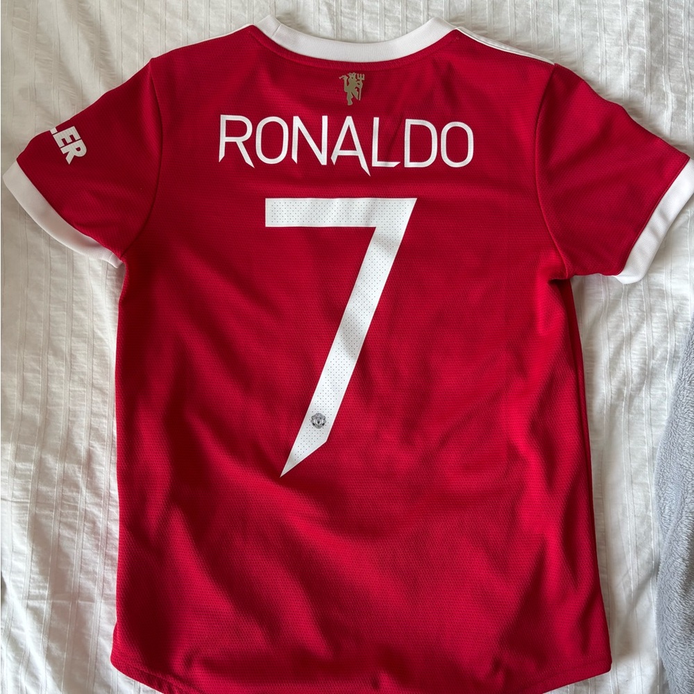Cristiano Ronaldo Manchester United 2021-2022 Adidas Home Jersey - Picture 2 of 3